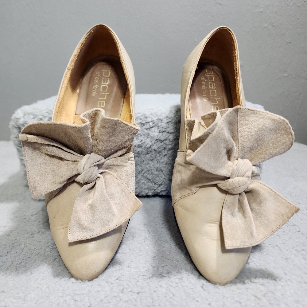 Apache of‎ California Womens Leather Slip On Dress Shoes Size 6 Beige Bow
